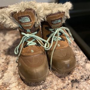 Youth girls north face winter boots